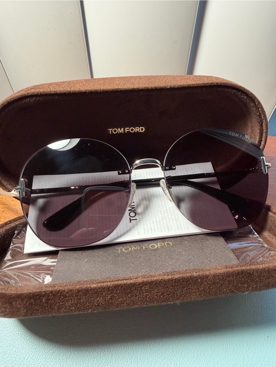 Tom Ford Black Round Sunglasses